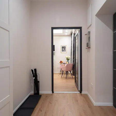 Amethyst - Acacia * Budapest